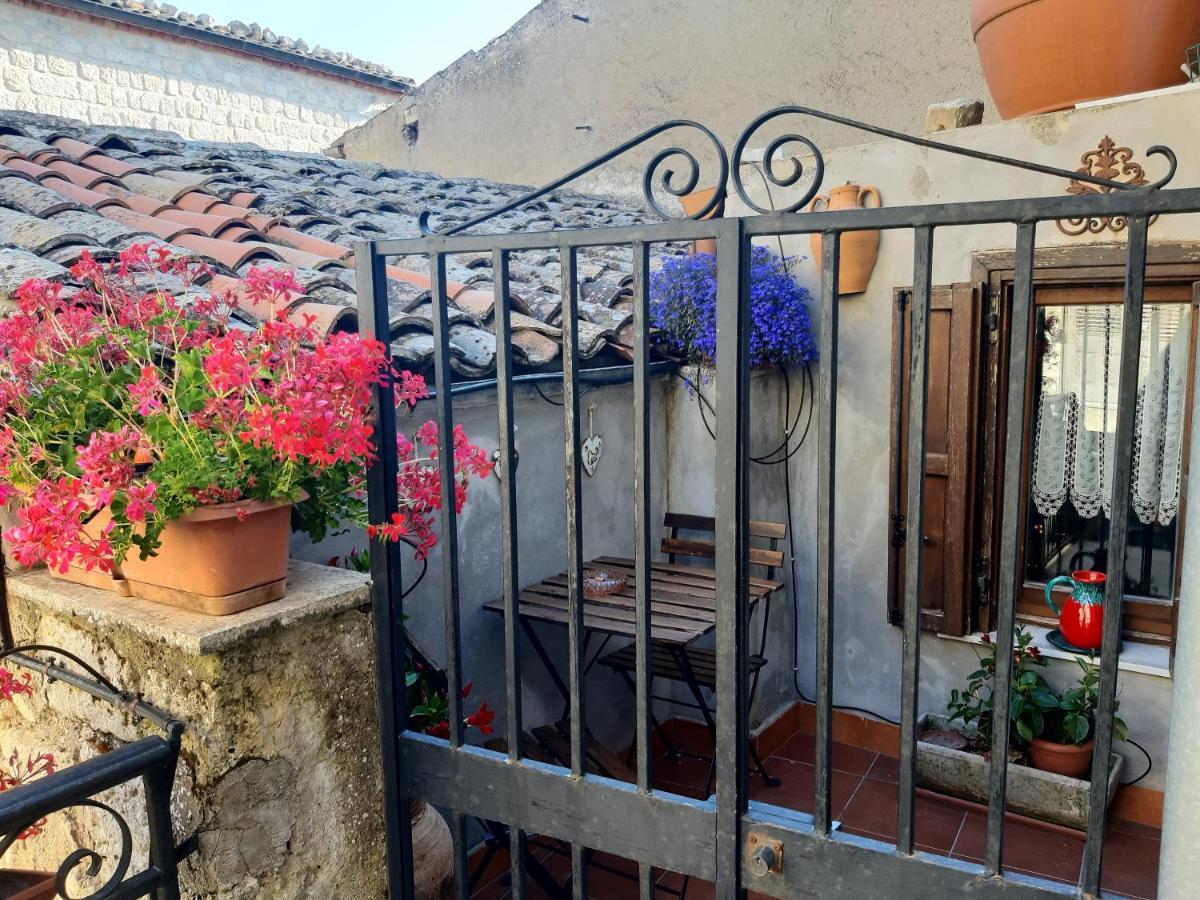 La Casa Del Pittore Di Petralia Petralia Soprana Dış mekan fotoğraf